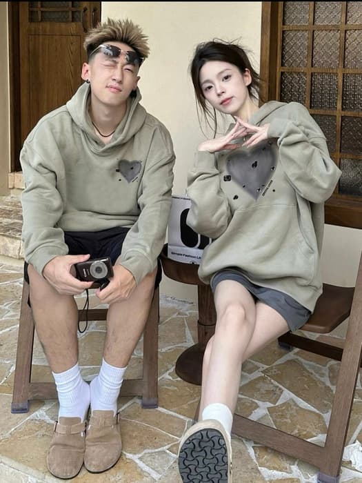 【2025年最新】冬に人気のペアルックパーカーコーデ特集!おすすめ5選を紹介します!