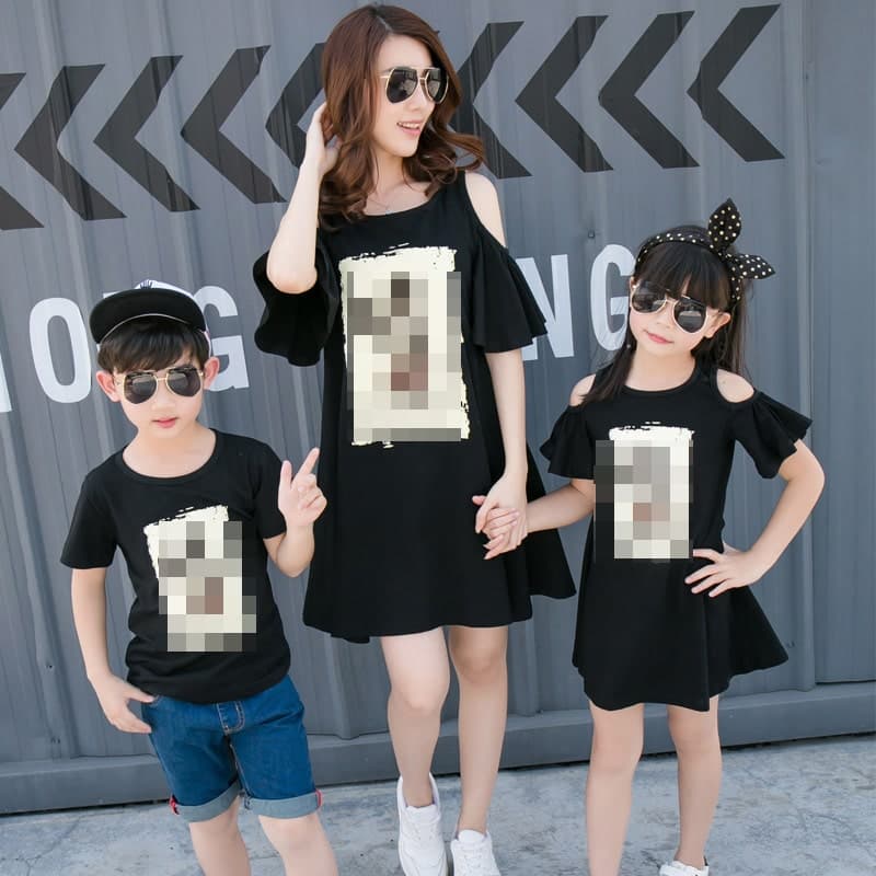 親子ペアルック/お揃い 黒色 ロゴTシャツ
